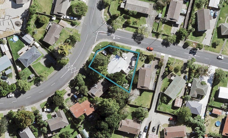 92 Solar Road, Glen Eden, Auckland - Carousel 1