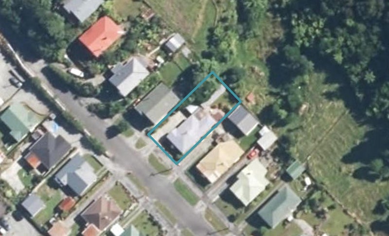 15 Ashmore Avenue, Cobden, Greymouth - Carousel 1