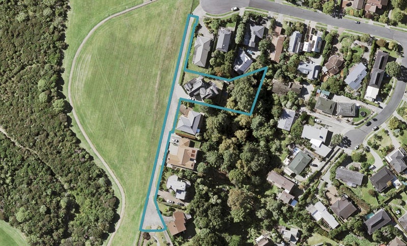 36 Charles Dickens Drive, Mellons Bay, Auckland - Carousel 1