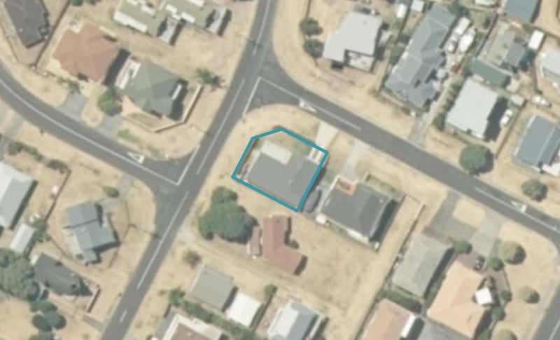 240 Given Avenue, Whangamatā - Carousel 1