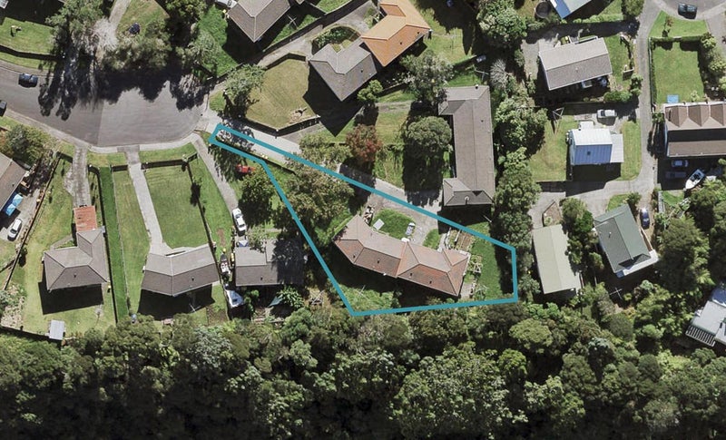 20 Hanui Place, Massey, Auckland - Carousel 1
