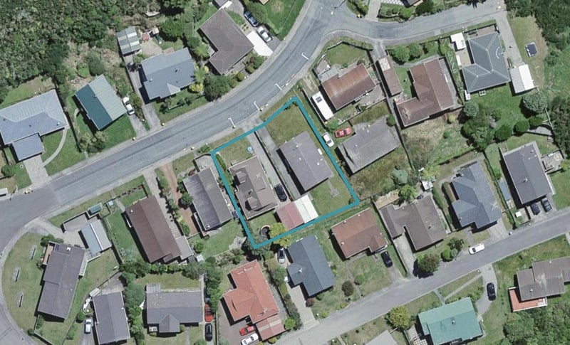 108 Montgomery Avenue, Karori, Wellington - Carousel 1