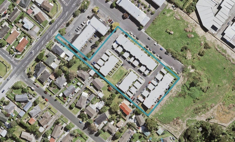 22/3 Hulme Place, Henderson, Auckland - Carousel 1