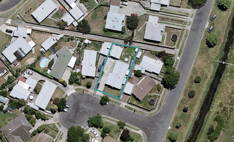 2 Tiffen Place, Greenmeadows, Napier - Carousel 1
