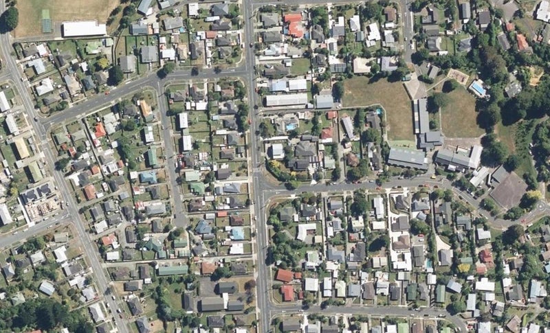 291 Stokes Valley Road, Stokes Valley, Lower Hutt - Carousel 1