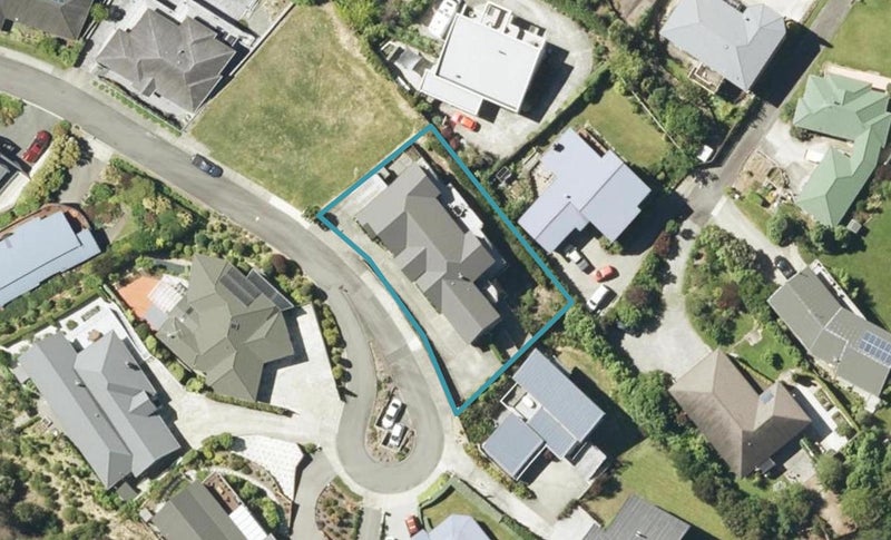 9 Moana Heights, Waikawa, Picton - Carousel 1