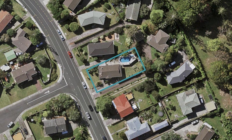 86 Sycamore Drive, Sunnynook, Auckland - Carousel 1