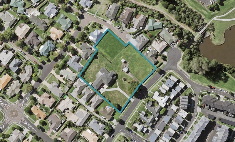 104/165 Guys Road, Huntington Park, Auckland - Carousel 1