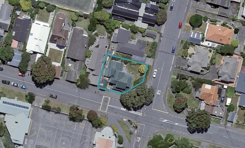 48 Falkirk Avenue, Seatoun, Wellington - Carousel 1