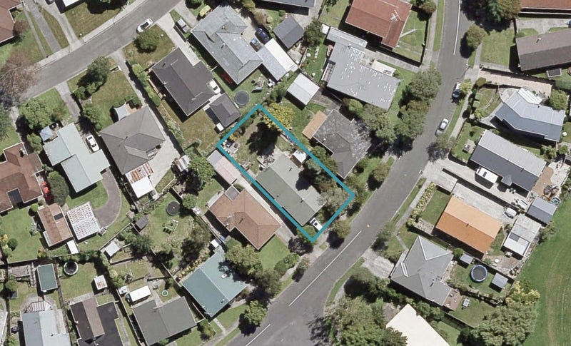 39 Brightwater Crescent, Totara Park, Upper Hutt - Carousel 1