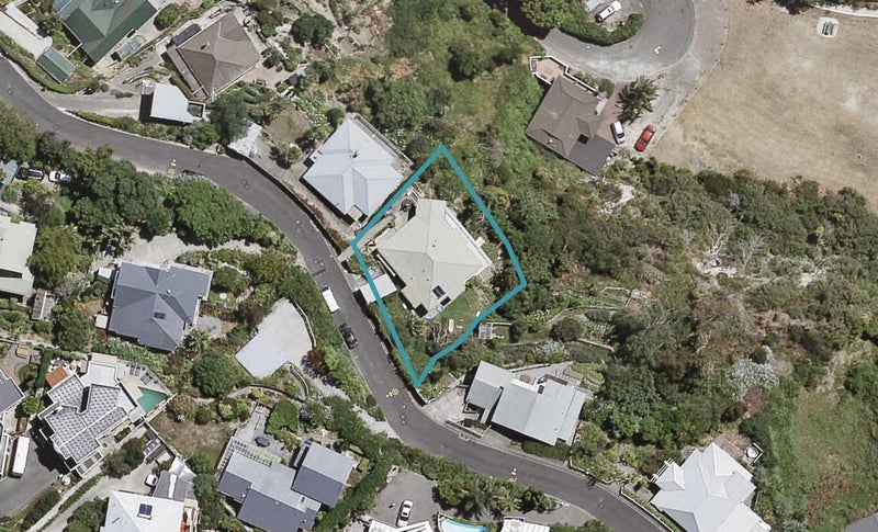 10 Seapoint Road, Bluff Hill, Napier - Carousel 1