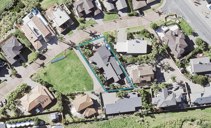 14 Tui Brae, Beachlands, Auckland - Carousel 1