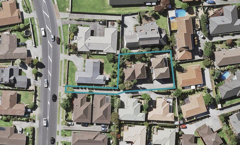 2/136 Whitford Road, Somerville, Manukau - Carousel 1