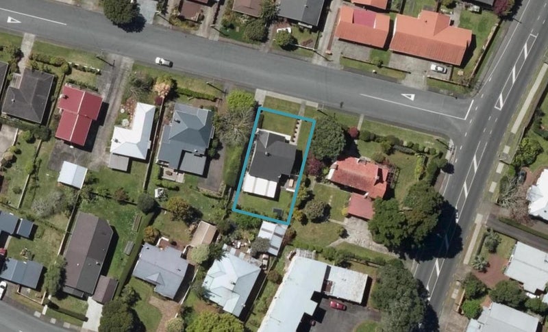 6 Parahaki Street, Regent, Whangarei - Carousel 1