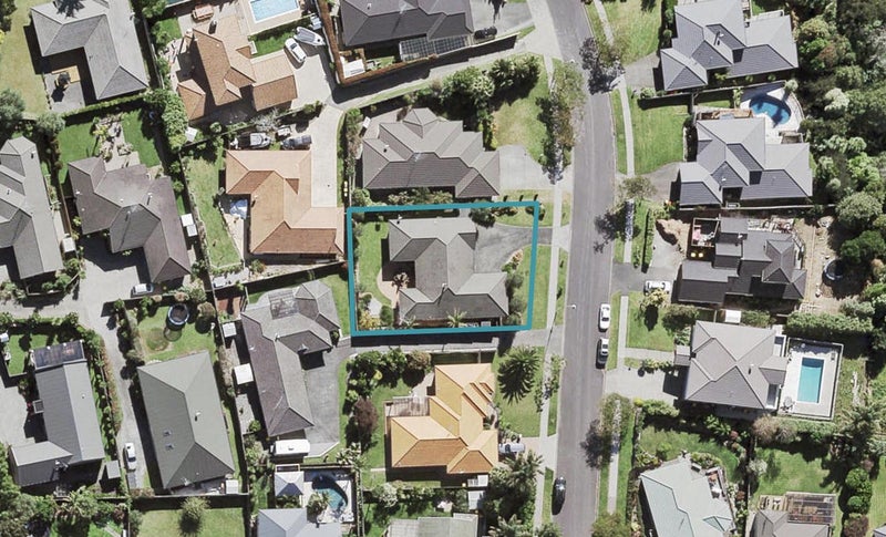 115 Te Wharau Drive, Greenhithe, Auckland - Carousel 1
