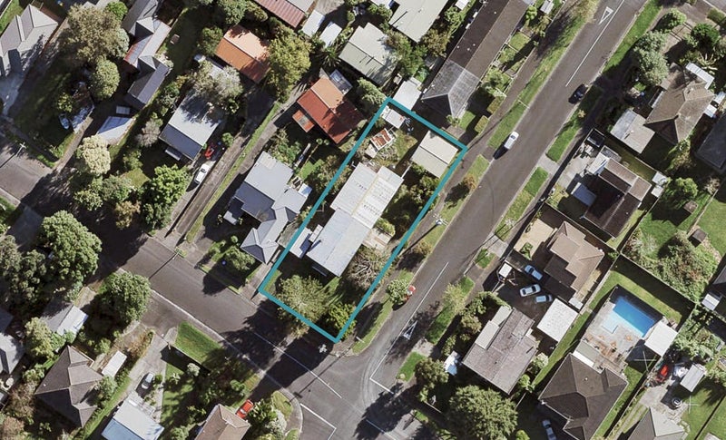 31 Alverston Street, Waterview, Auckland - Carousel 1