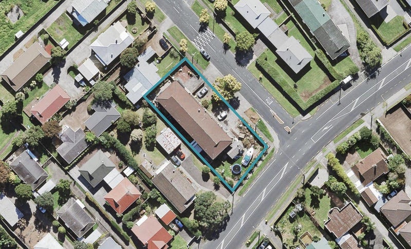 3/2 Northall Road, New Lynn, Auckland - Carousel 1