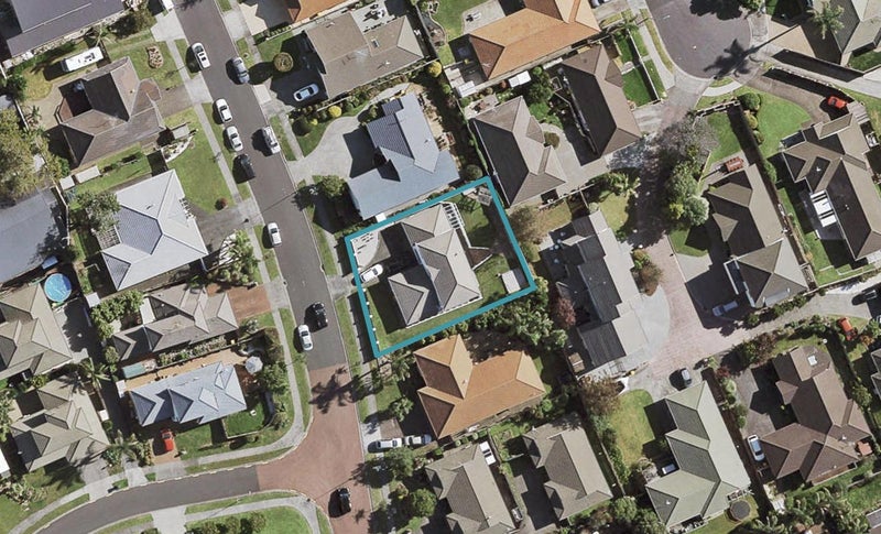 8 Stewart Gibson Place, Manurewa, Auckland - Carousel 1