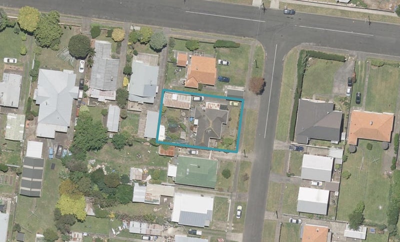 9 Gunn Street, Gonville, Whanganui - Carousel 1