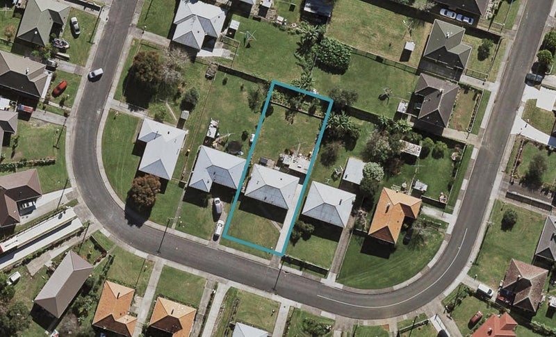15 Firth Crescent, Otara, Auckland - Carousel 1
