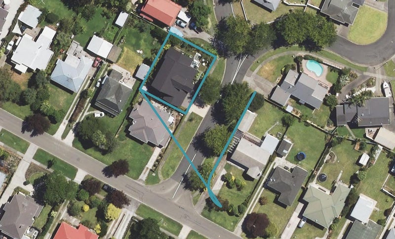 2 Gardner Place, Inner Kaiti, Gisborne - Carousel 1