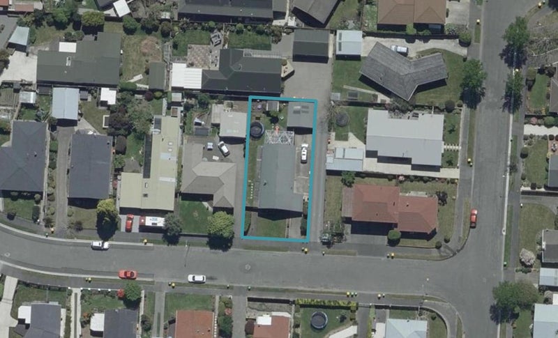 6 Beeston Place, Redwood, Christchurch - Carousel 1