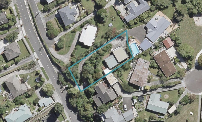 33 Field Street, Silverstream, Upper Hutt - Carousel 1