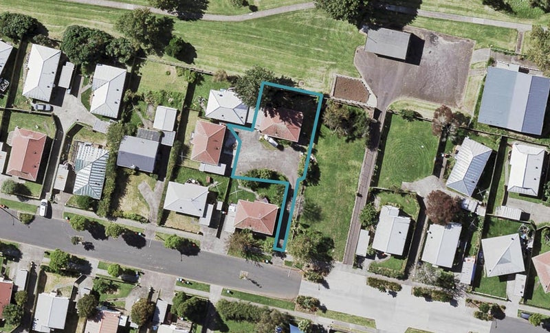72D Maybury Street, Point England, Auckland - Carousel 1