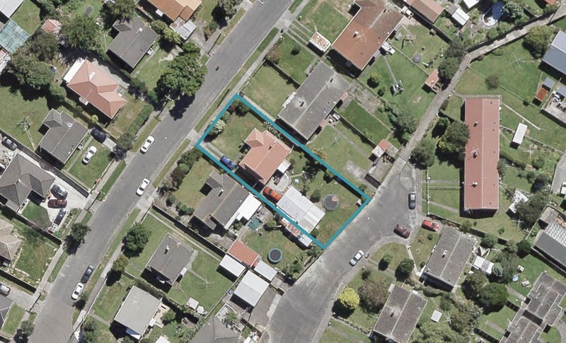 32 Poole Street, Taita, Lower Hutt - Carousel 1