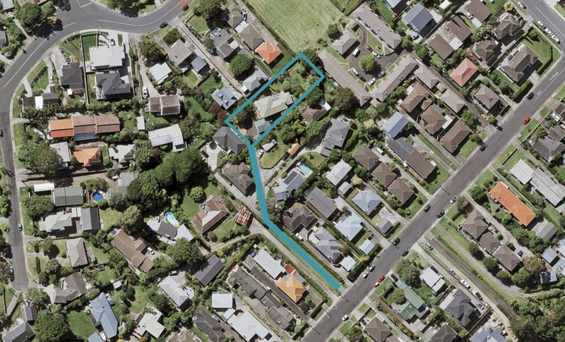 17 Gordon Avenue, Forrest Hill, Auckland - Carousel 1