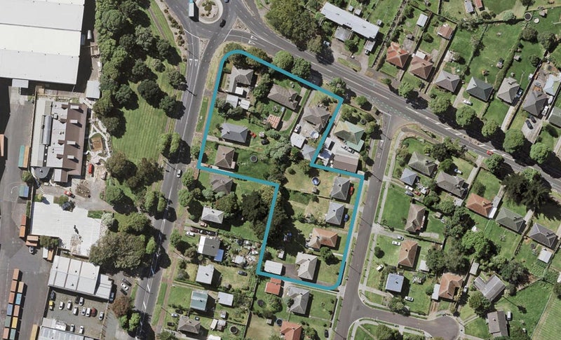 7C Hinaki Street, Point England, Auckland - Carousel 1
