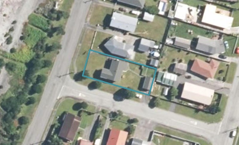 90 Domett Esplanade, Cobden, Greymouth - Carousel 1