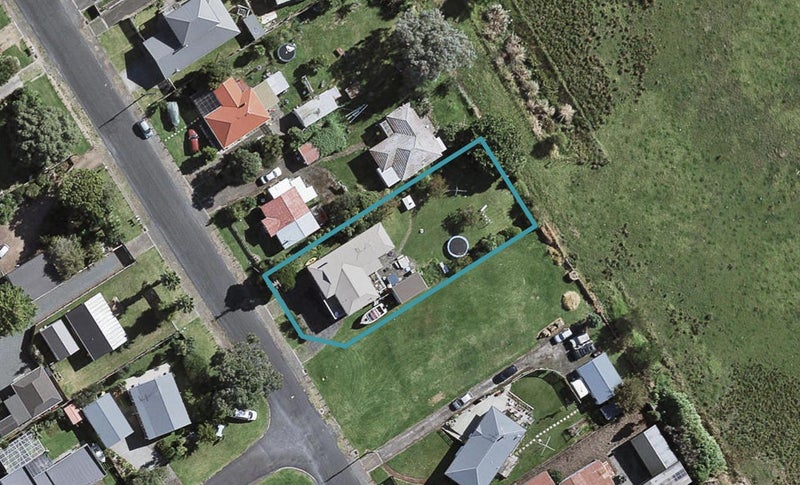 26 Ronald Avenue, Waiuku - Carousel 1