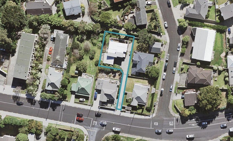 117A Mokoia Road, Birkenhead, Auckland - Carousel 1