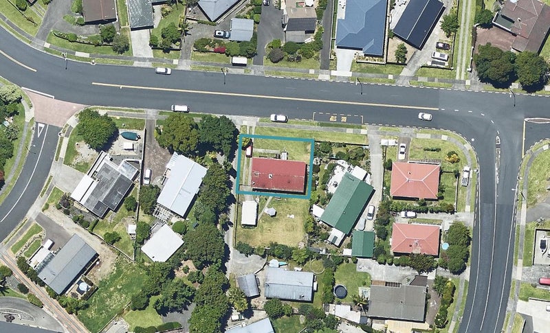 74 James Cook Drive, Welcome Bay, Tauranga - Carousel 1