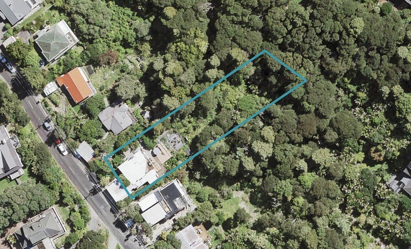 70 Tanekaha Road, Titirangi, Auckland - Carousel 1