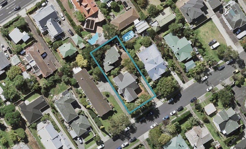 2/9 Napier Avenue, Takapuna, Auckland - Carousel 1
