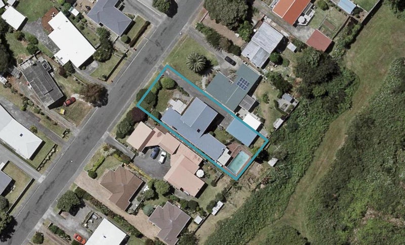 21 Teoti Street, Paraparaumu Beach, Paraparaumu - Carousel 1