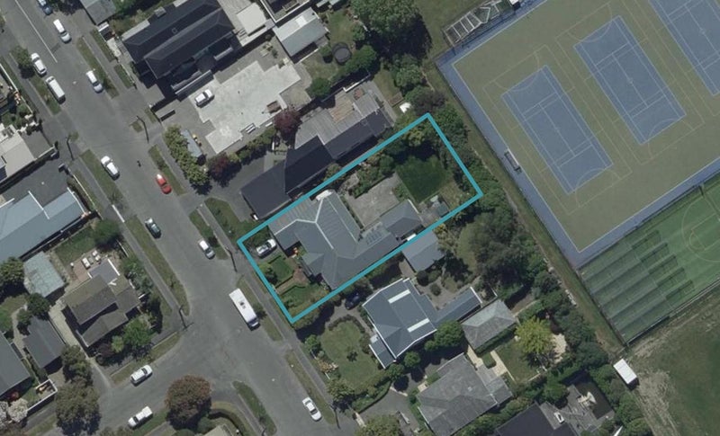 17 St Andrews Square, Strowan, Christchurch - Carousel 1