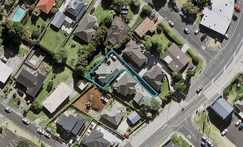169 Hillsborough Road, Hillsborough, Auckland - Carousel 1