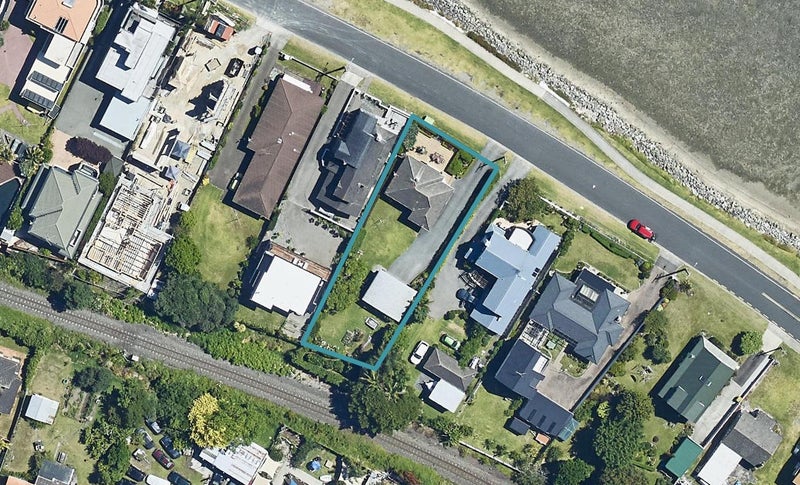14 Harbour Drive, Otumoetai, Tauranga - Carousel 1