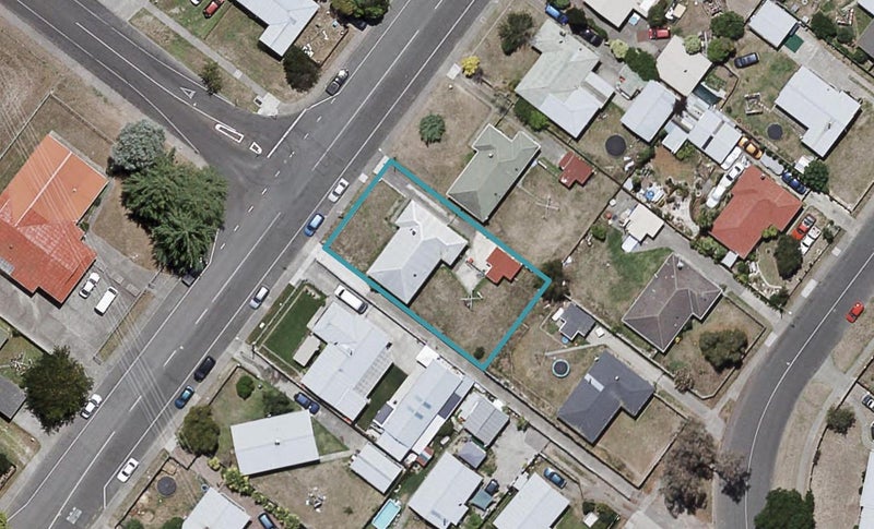 10 Caernarvon Drive, Flaxmere, Hastings - Carousel 1