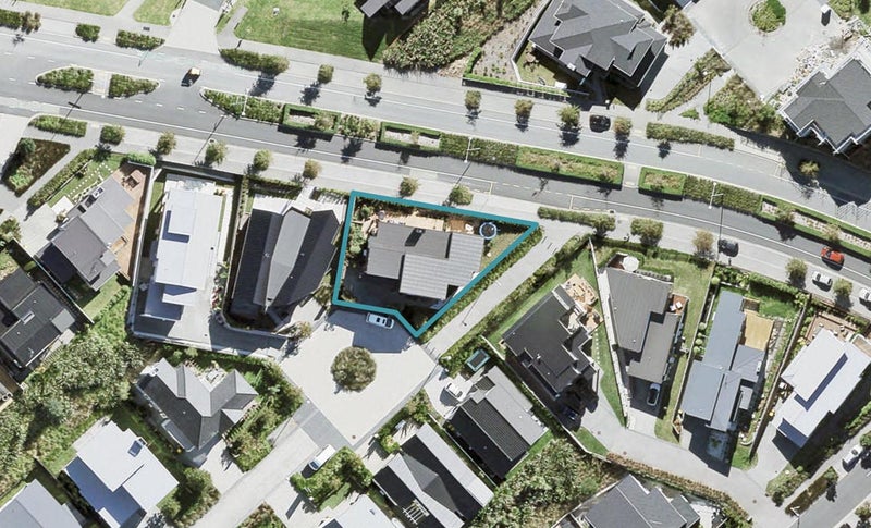 16 Te Oneroa Way, Long Bay, Auckland - Carousel 1