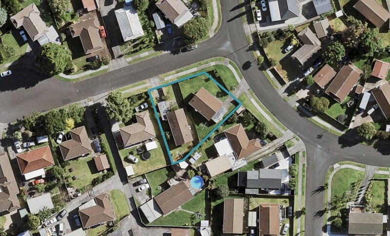 2 Blackgate Place, Weymouth, Auckland - Carousel 1