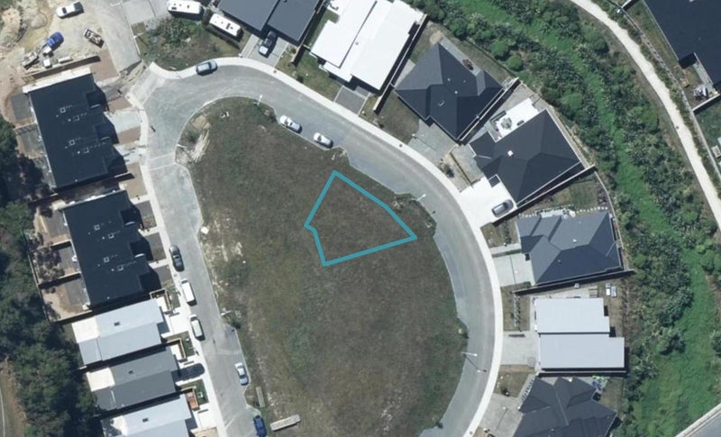 16 Breakwater Way, Whitby, Porirua - Carousel 1