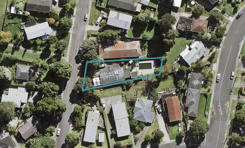 3 Teviot Place, Totara Vale, Auckland - Carousel 1