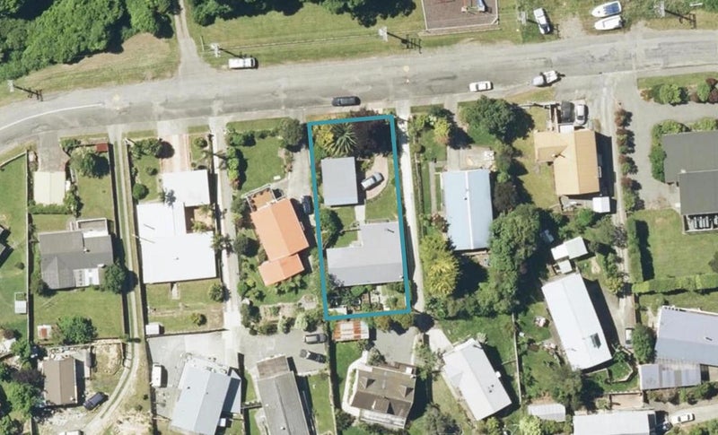 76 Scotland Street, Picton - Carousel 1