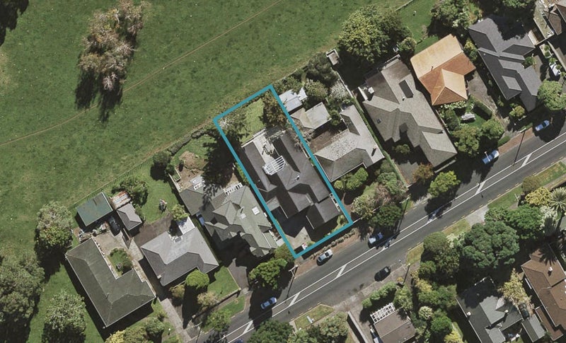 62 Campbell Road, One Tree Hill, Auckland - Carousel 1