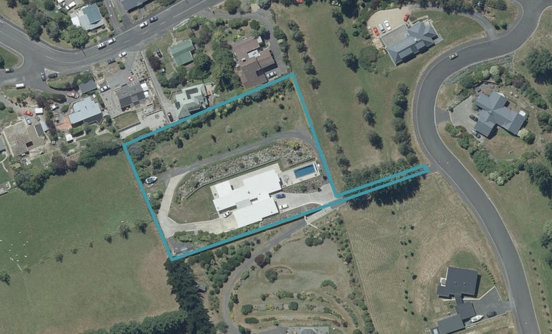 21 Fairmile Drive, Kinmont Park, Mosgiel - Carousel 1