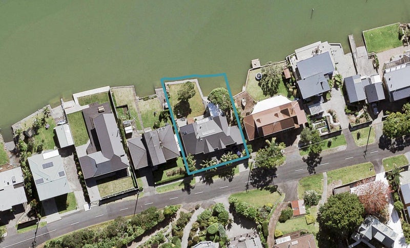 66 The Terrace, Herald Island, Auckland - Carousel 1